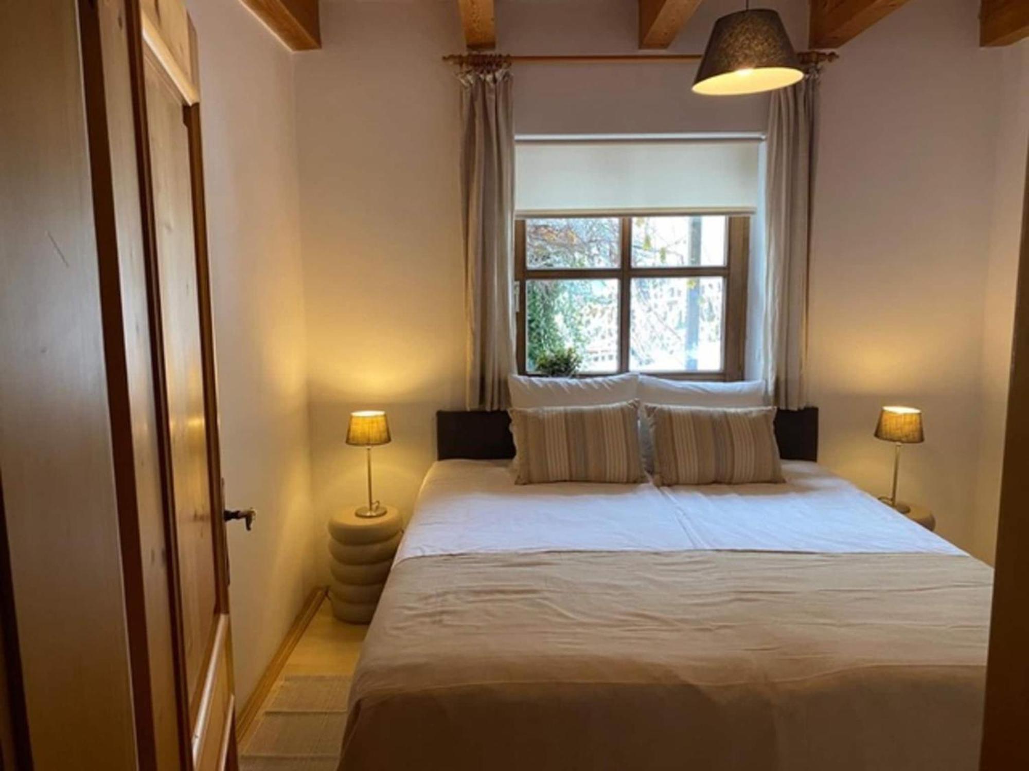Quaint Mansion Near Ski Bus In 골데그 외부 사진