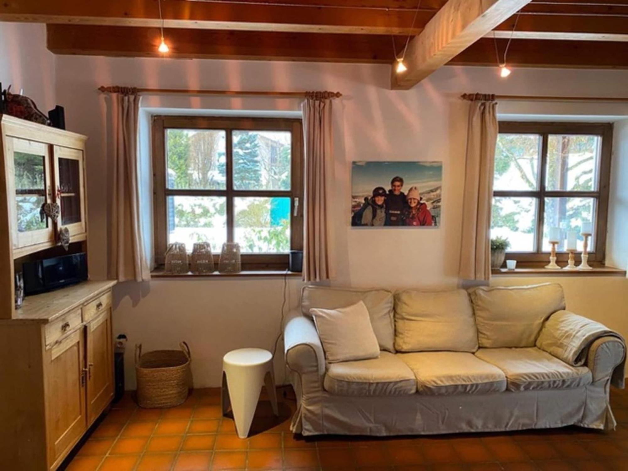 Quaint Mansion Near Ski Bus In 골데그 외부 사진
